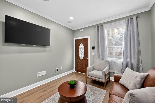 Photo - 2542 Arcadia St