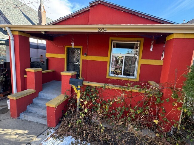 Building Photo - Classic Denver Home: 3 Beds, Updated Kitchen, Private Yard, Parking