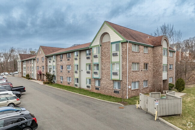 30-36 Rose St, Branford, CT 06405 - Rose Hill Apartments