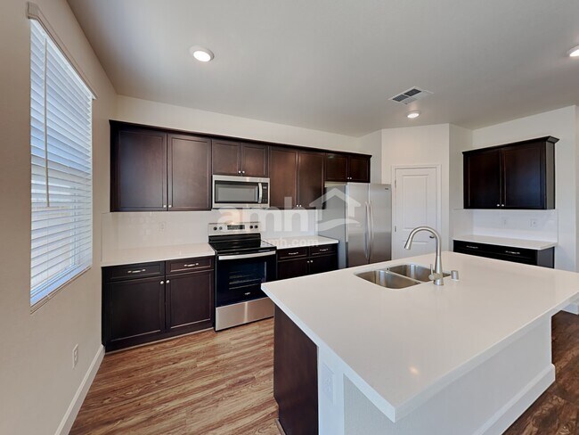 Photo - 6050 Theodore St