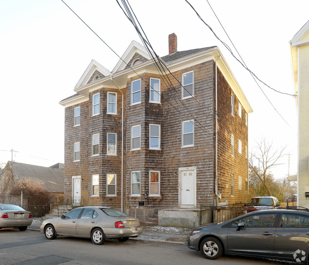 Photo - 106-108 Winsor St Apartments