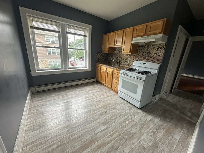 Building Photo - 1101 S Wood Ave Rental