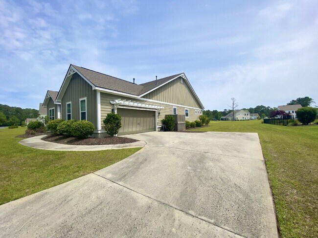 Photo - Stunning, Spacious Home in May River Preserve!