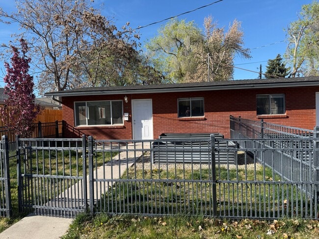 Photo - 808 E Sherman Ave Unit 808 Sherman Avenue