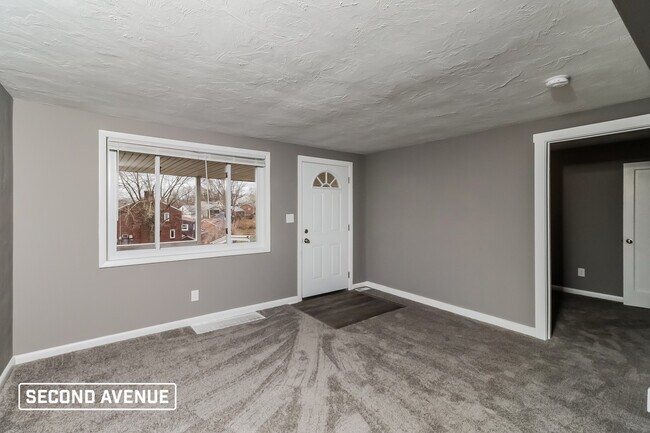 Photo - 127 Stowe Dr