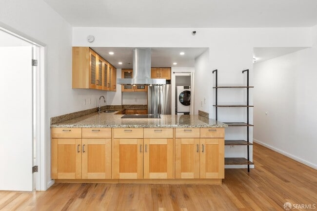 Photo - 201 Harrison St