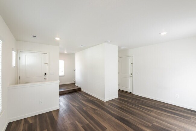 Photo - 18572 47th Dr