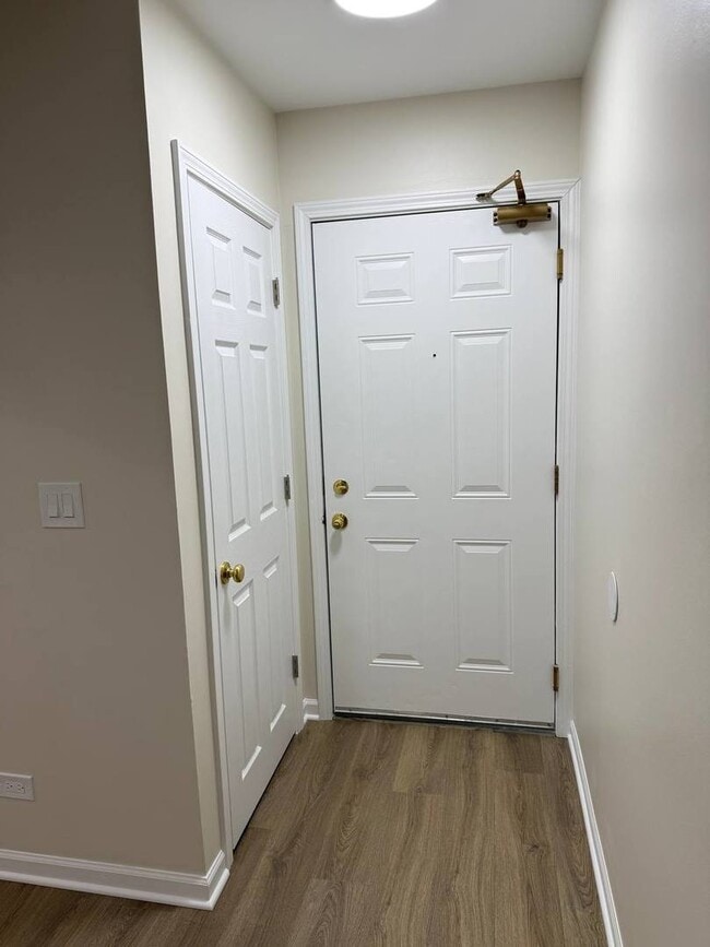 Photo - 209 Glengarry Dr Unit 302