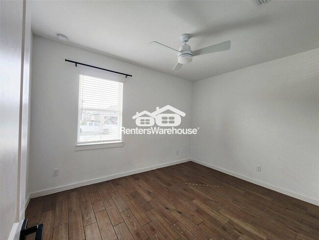 Photo - 8430 Bay Rdg Cir