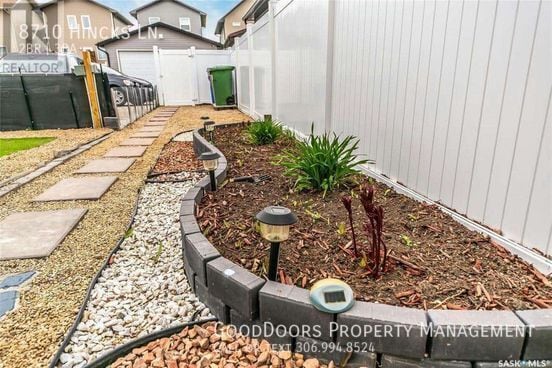 Photo - 8710 Hincks Ln