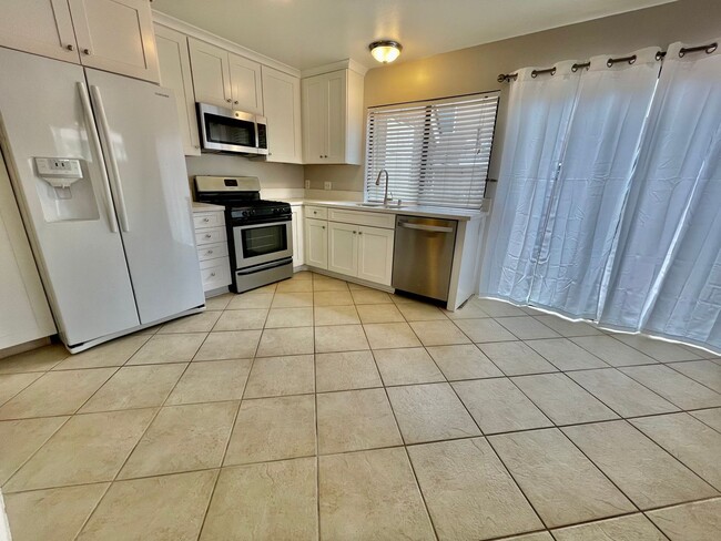 Photo - Discover the Essence of Irvine Living!