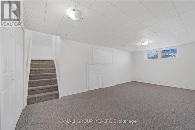 Photo - 78 College Crescent