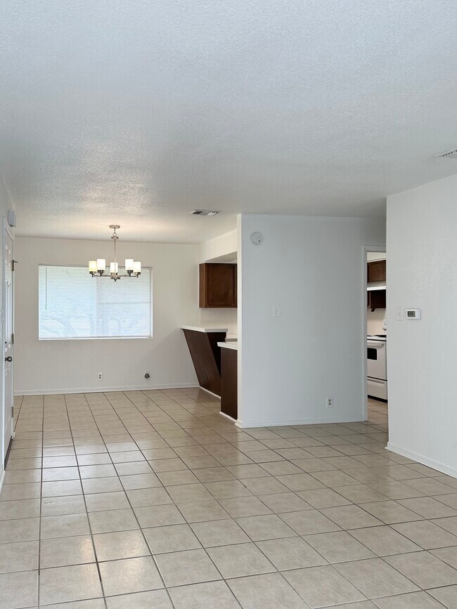 Central Plaza Apartments Early, TX