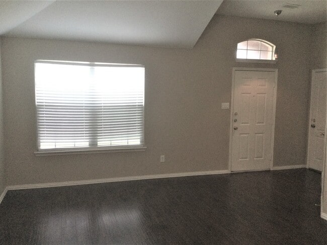 Photo - 923 Plumeria Dr