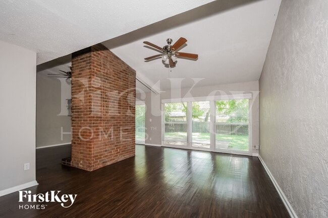 Photo - 3120 Durwood Dr