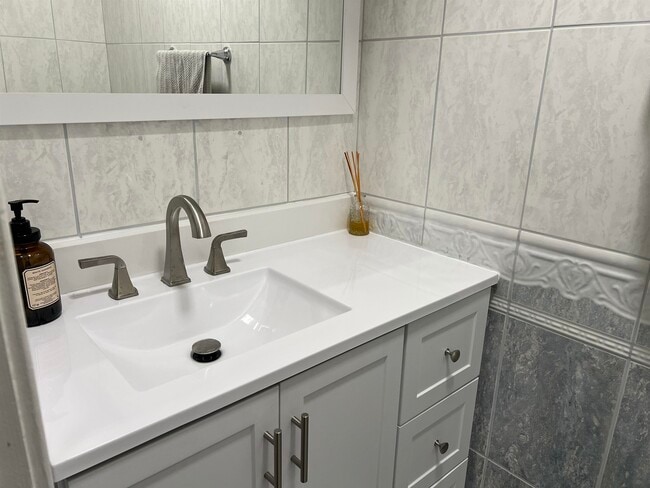 Photo - 530 Teal Plaza