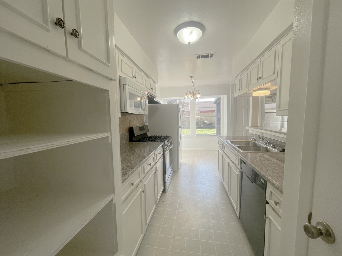 Photo - 9011 Alcott Dr