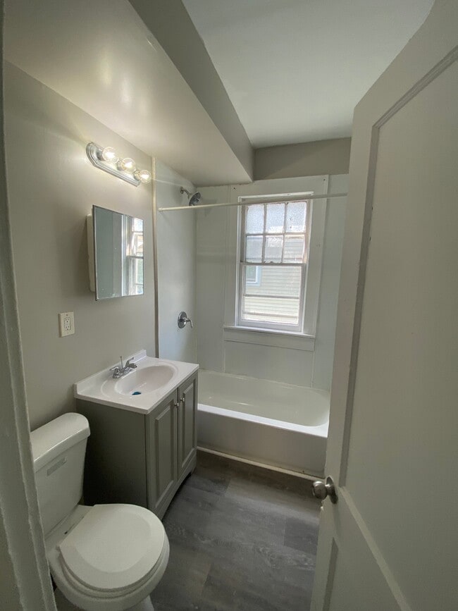 121 Irving St Unit 3rd Fl