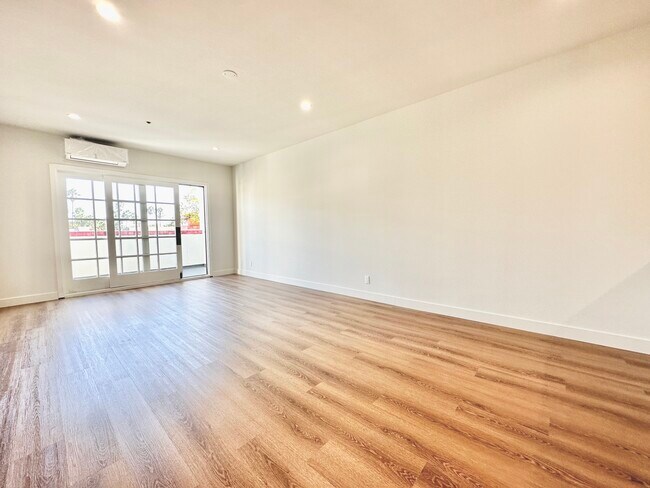 Photo - 1541 Ocean Ave Unit 309