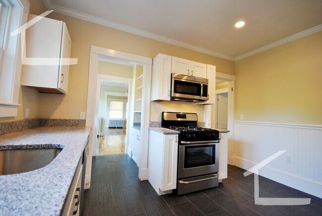 Photo - 20 Tip Top St Unit 2