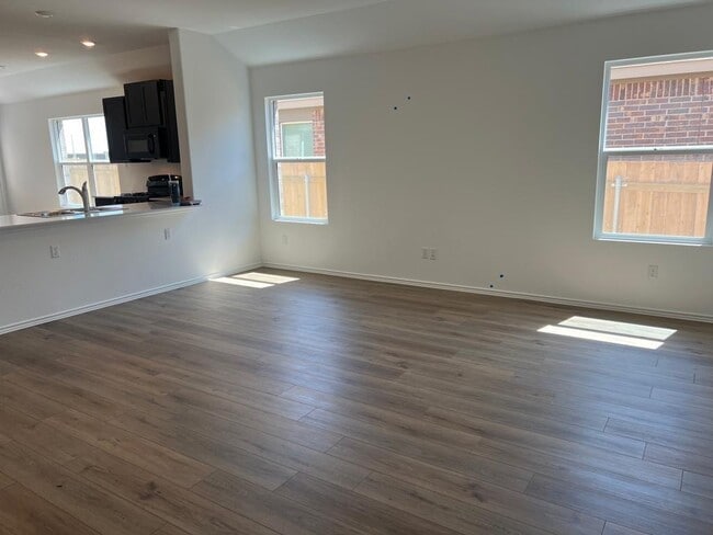 Photo - 212 Canley Lp