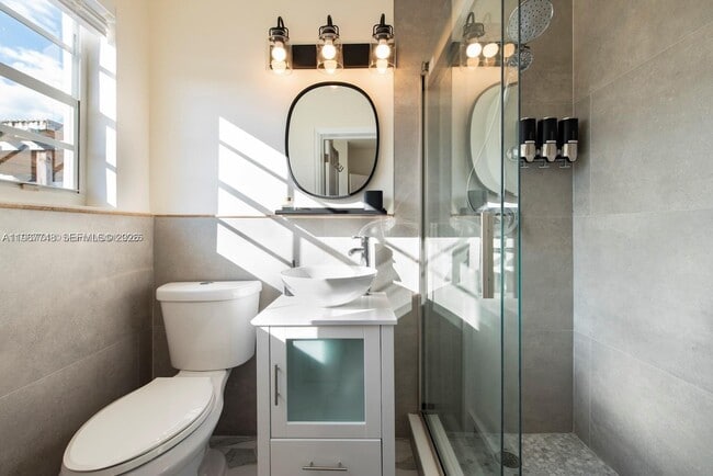 Photo - 115 SE 2nd St Unidad 1-2