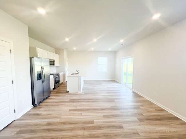 Photo - 4 Bedroom 2.5 Bathroom Home