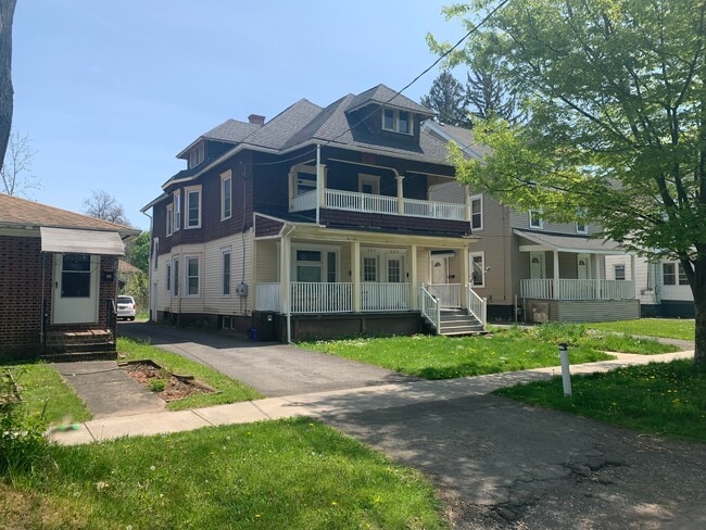 Photo - 205 Roosevelt Ave Unit 205 Roosevelt Ave