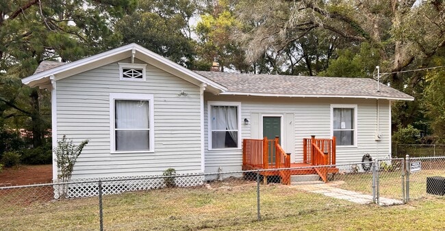 Building Photo - 206 Ridge Rd Rental