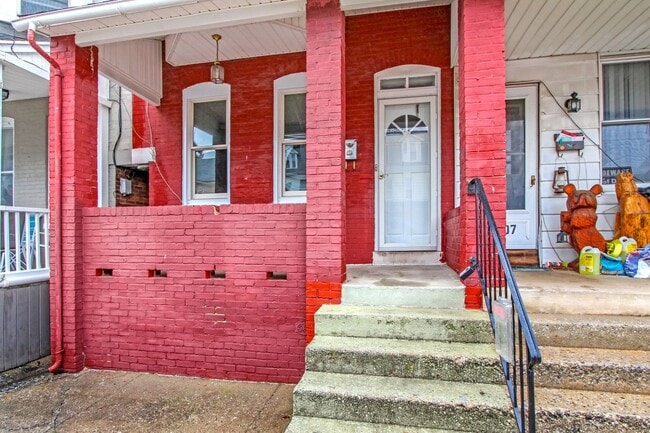 Photo - Coming Soon! Spacious 4 Bedroom, 1 Bath Ho...