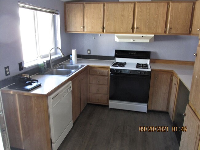 Photo - Nice One Level Single Family Home Located in a quiet Cul-de-sac! Water & sewer is Included !