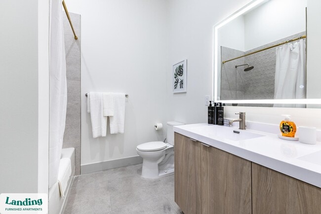 Photo - 1155 NE 126th St Unidad 325.1411378