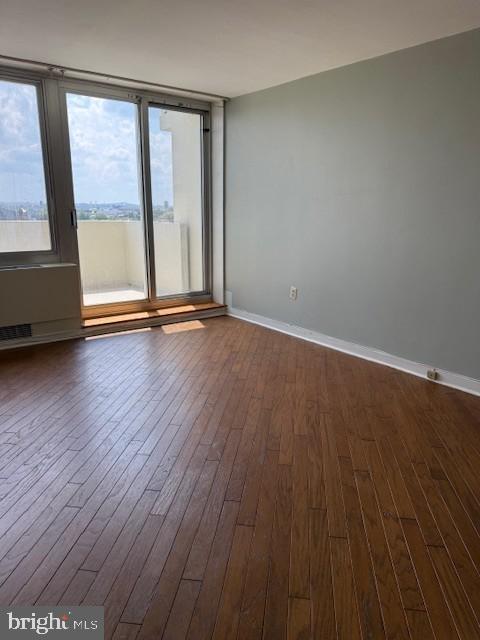 Photo - 604 S Washington Square Unidad 809