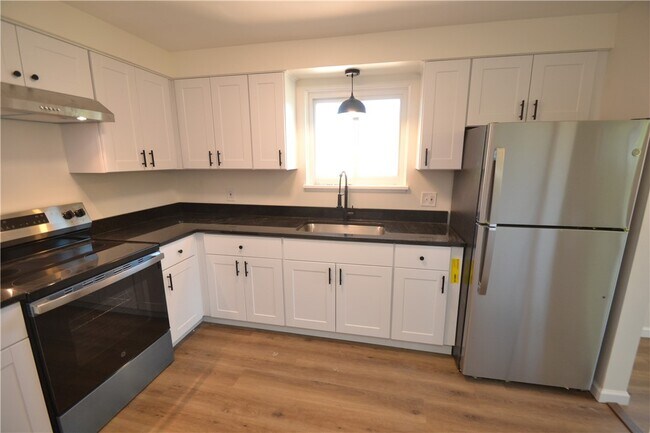 Photo - 405 Garfield Ave