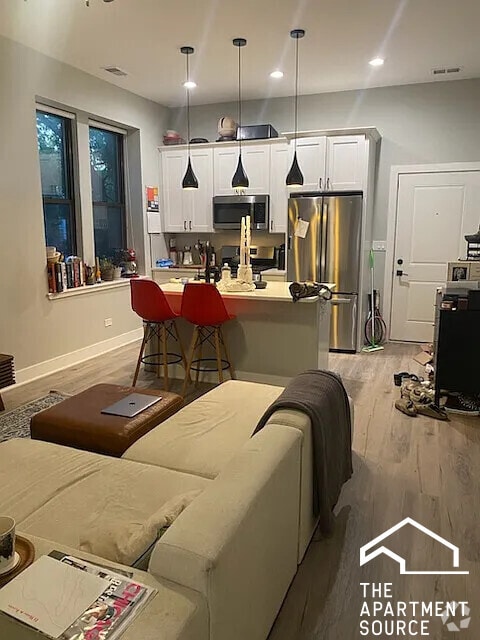 Building Photo - 1456 W Addison St Unit 2N Rental