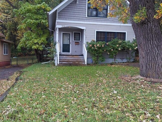 Building Photo - 582 State St