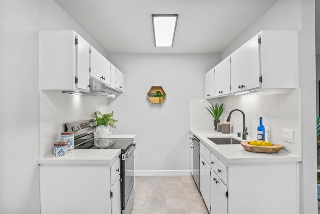 Photo - 978 Kiely Blvd Unit E