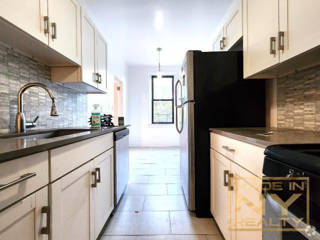 Building Photo - 2 bedroom in ASTORIA NY 11102 Unit 2D Rental