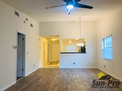 Photo - 1010 Stonybrook Cir