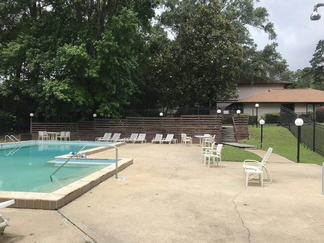 Photo - 409 Westwood Dr