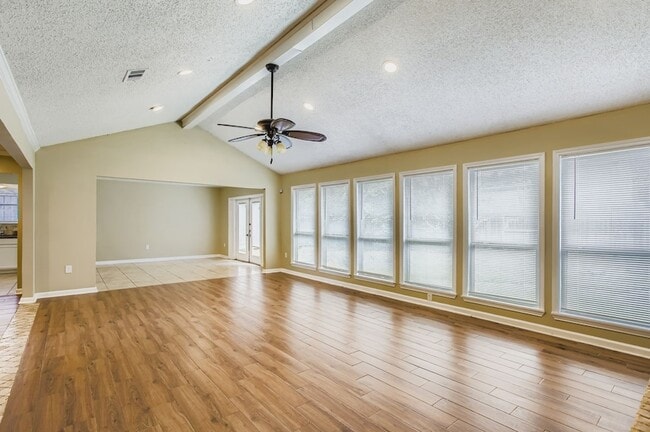 Photo - 15710 Sandy Hill Dr