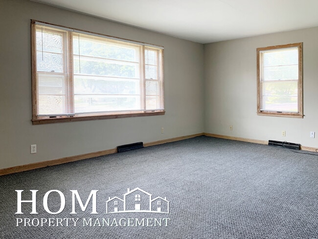 Photo - 108 Malin St