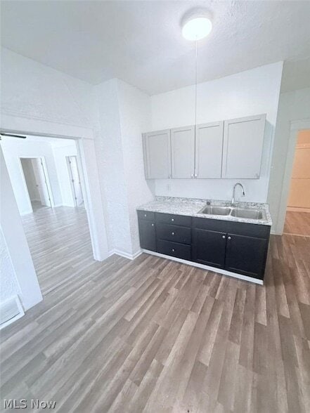 4434 Pearl Rd Unit 3