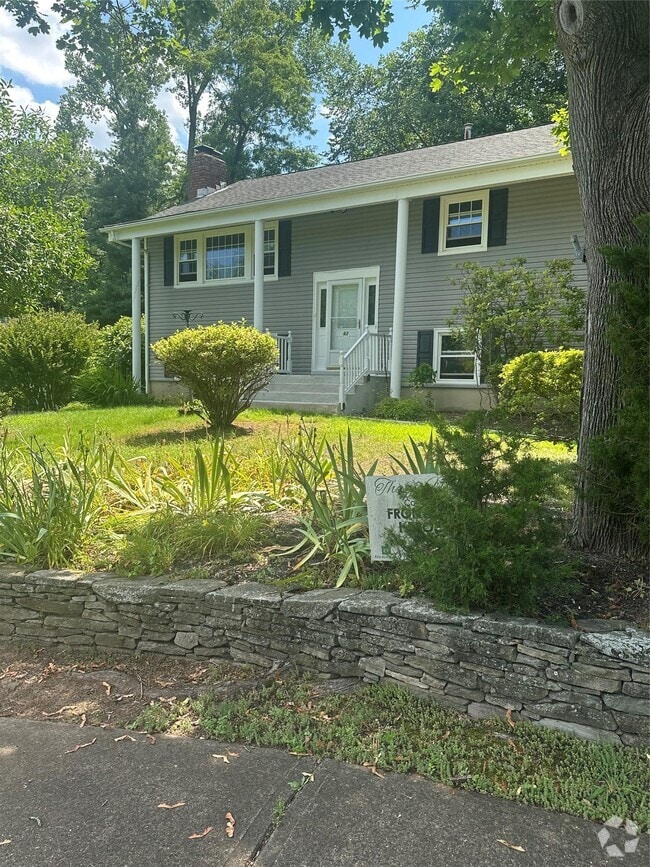 Building Photo - 63 Delo Dr Rental