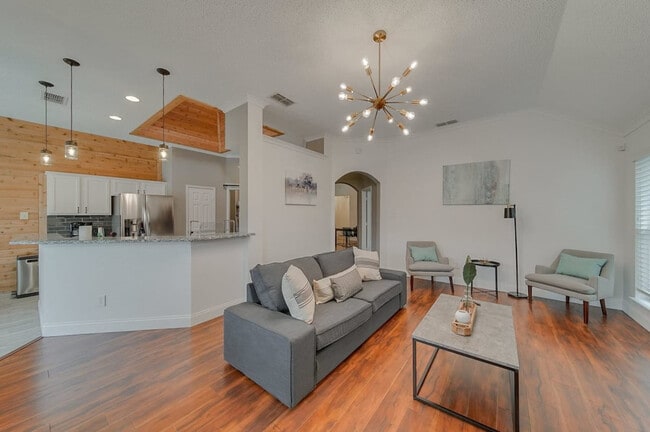 Photo - 1926 Woodglen Dr Unit ID1056400P