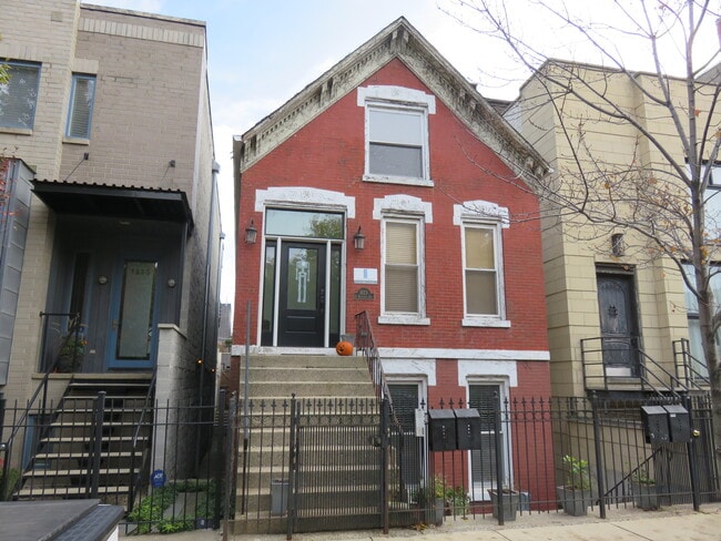 Photo - 1623 N Hermitage Ave Unit BR