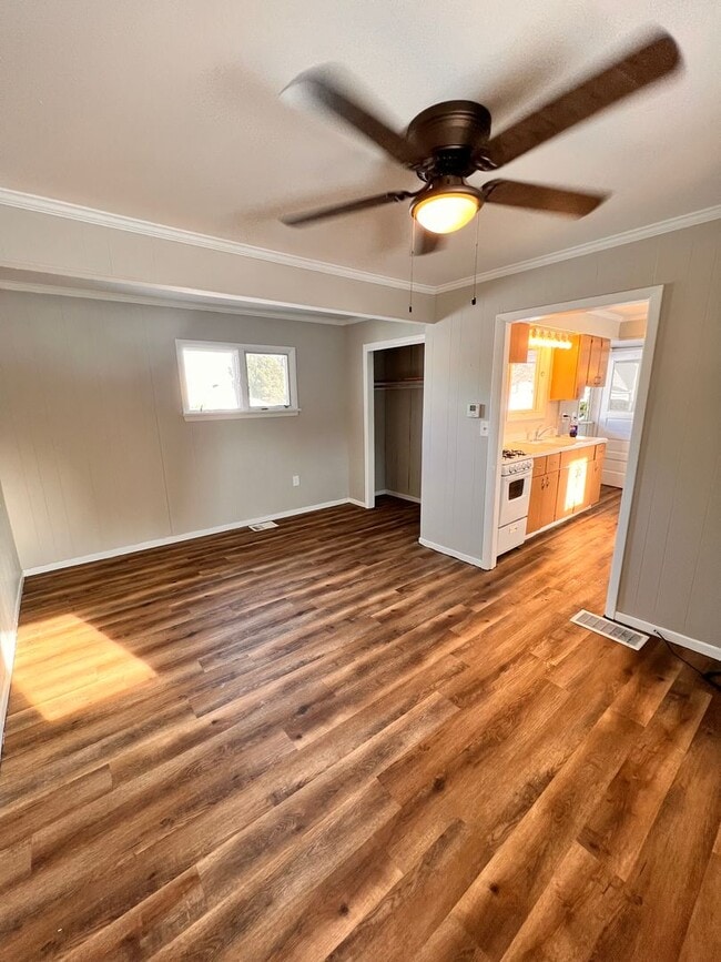 Building Photo - 914 Grant Ave Unit 914 Grant Ave- #1
