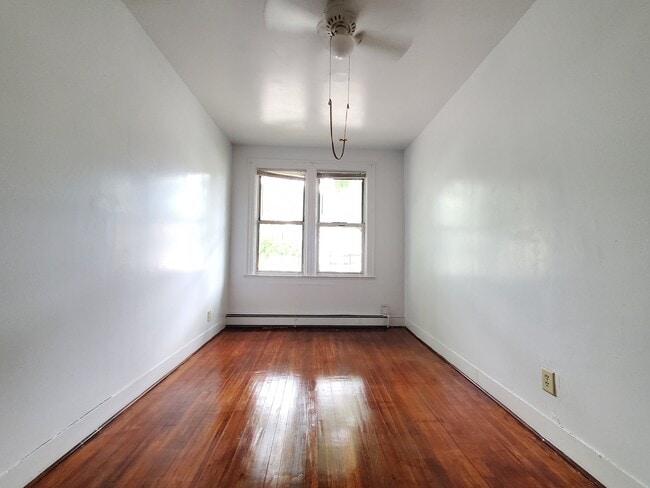 Photo - 68 Stegman St Unit 1