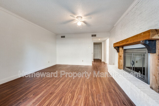 Photo - 3003 Helmet St