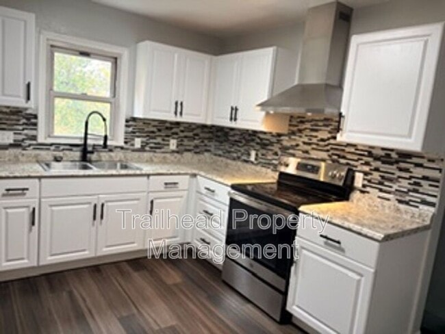 Photo - 2911 N Walnut St